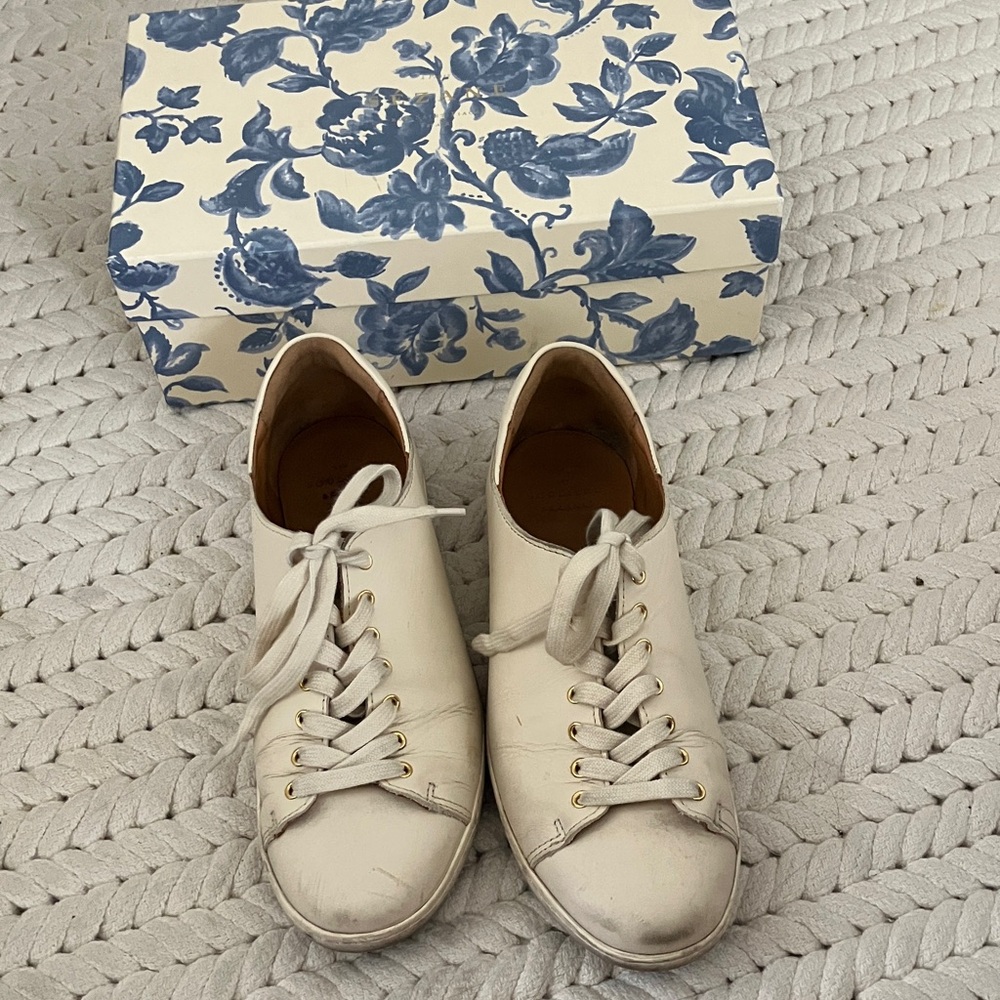 Sézane Jacks Size 8